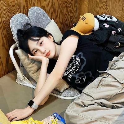吉丝兰·马克斯韦尔：富淫
